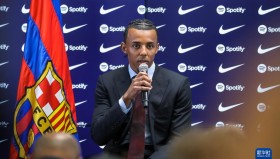 拉什福德加盟巴塞罗那：曼联新星西甲转型之路